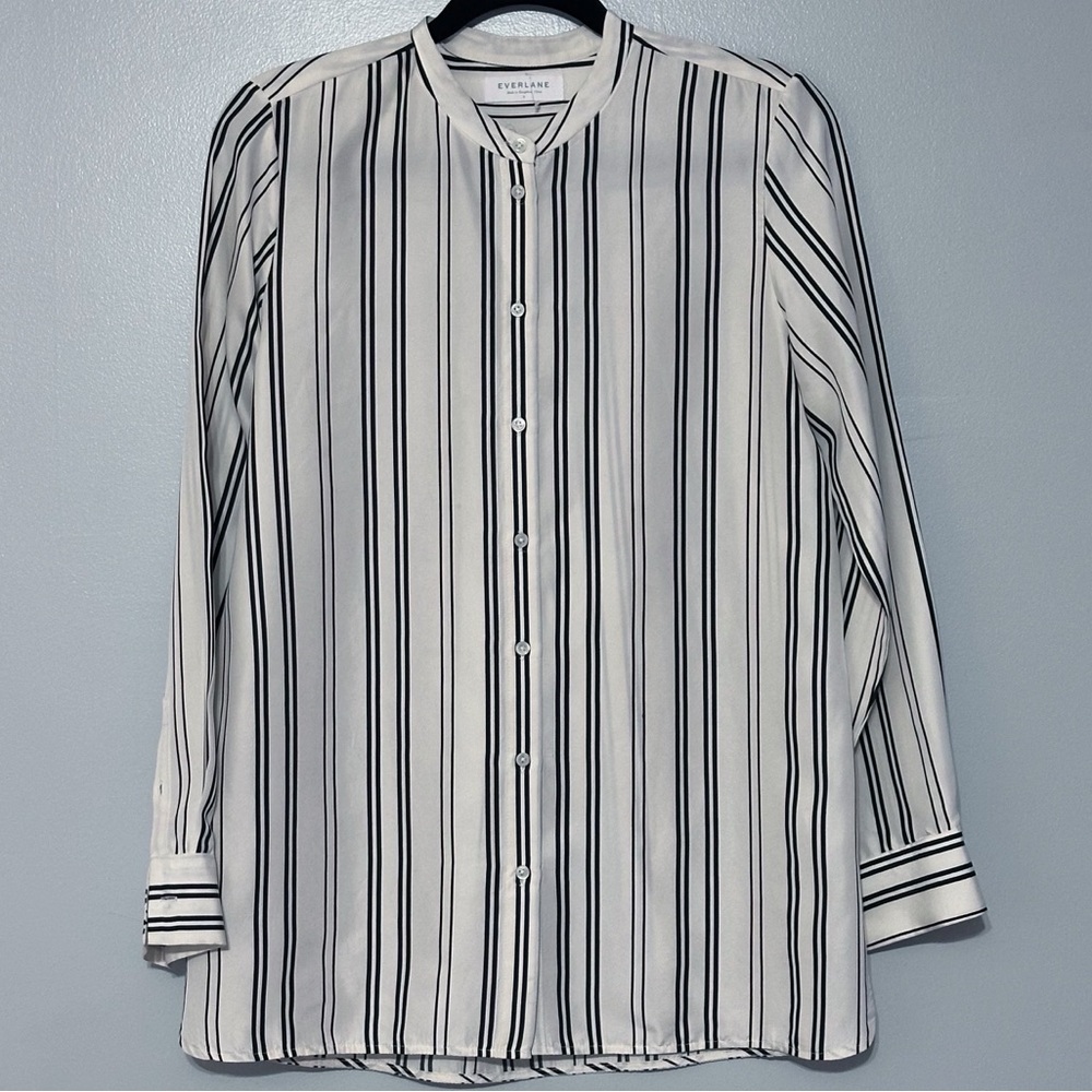 Everlane The Relaxed Silk Collarless Shirt